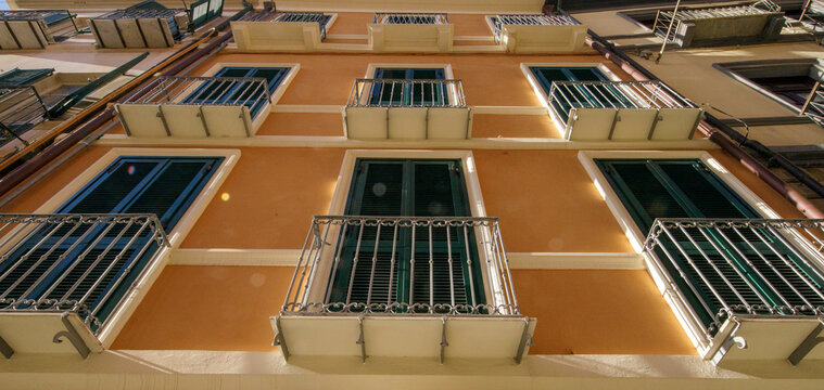 scorci dei palazzi di Cagliari 