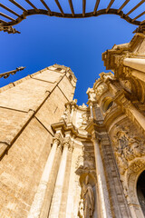 Obraz premium Valencia Cathedral, baroque entrance and gothic bell tower.