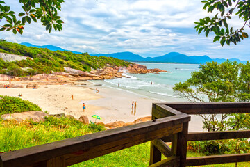 corrimão do mirante da Prainha da Barra em Florianópolis , Florianopolis, Santa Catarina, Brasil...