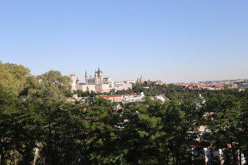 Fototapeta na wymiar Catedral La Almudena