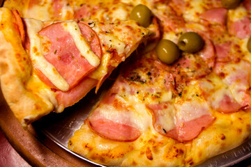 pizza with bacon