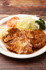 豚肉の生姜焼き