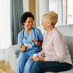 nurse doctor senior care drug pill tablet prescription caregiver help assistence retirement home nursing - obrazy, fototapety, plakaty
