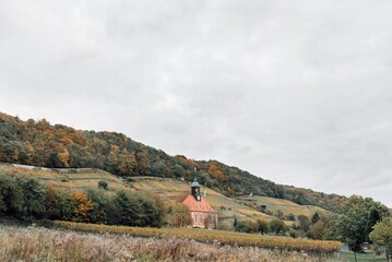 Landschaft und Kirche