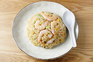 海老炒飯　中華料理