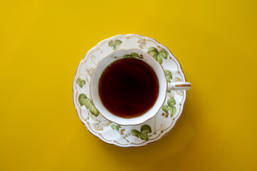 コーヒー日の丸構図