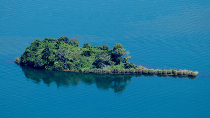 Isla lago Ilopango
