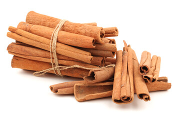 cinnamon sticks isolated on white background