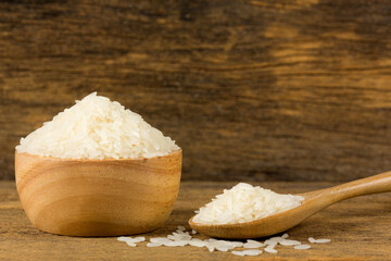 White Jasmine rice in wooden bowl