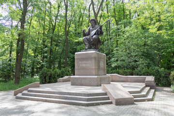 Obraz premium Monument to the Kazakh singer Zhambyl Zhabaev in Kyiv