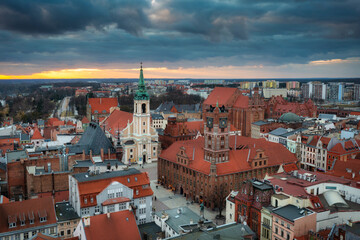 Architecture of the old town in Torun at sunset, Poland. © Patryk Kosmider