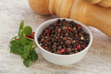 Peppercorn mix heap in the bowl