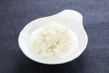Dietary granulated cottage cheese for breakfast