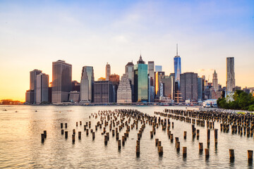 Obraz premium New York City Manhattan Downtown at Sunset, New York, USA