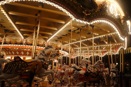 Merry-go-round or Carousel at Amusement Park - 遊園地 メリーゴーランド	