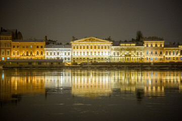 Fototapeta na wymiar Night in Saint Petersburg