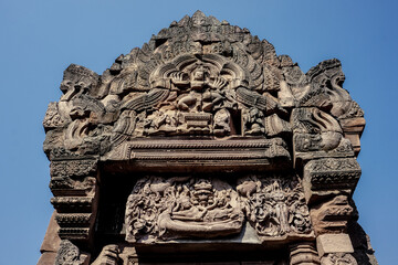 Fototapeta premium Narai Bantomsin lintel of Prasat Phanom Rung It is the most famous antiquities of Thailand. believed to have been stolen around 1960 during the Vietnam War. and was put on display at the Art Institute