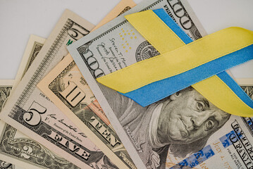 Fototapeta Pomoc dla ukrainy w dolarach obraz