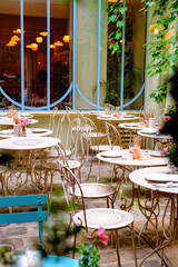 Patio of a French restaurant - 492276642