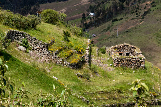 The archeological site Cojitambo dates back to the pre-Inca civilization of the Cañari people, who settled in the area from 500 BCE to 500 CE. Later used by Incas on Inca trail. Ecuador
