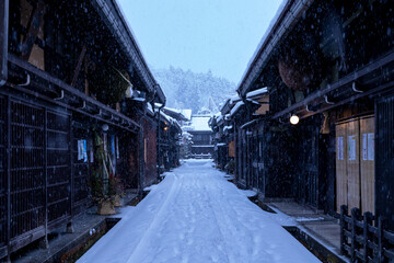 飛騨高山 雪の古い町並
