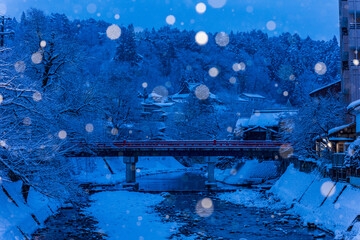 飛騨高山 雪の中橋