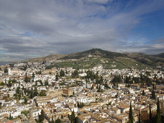 Obraz premium [Spain] The cityscape of The Albaicín from seen The Alhambra (Granada)