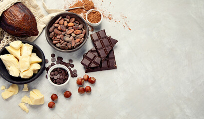 Composition with cocoa products.