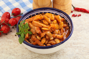Roasted pork with white beans
