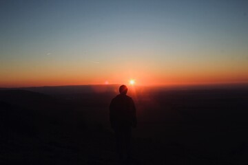 Fototapeta na wymiar Sunset silhouette 
