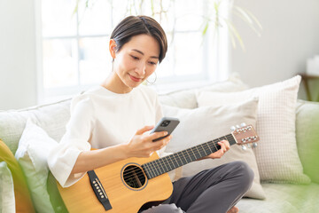 ギター・女性