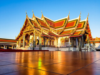 Phra That Choeng Chum The sacred place of Sakon Nakhon The relics were built to cover the footprints of 4 Lord Buddhas.