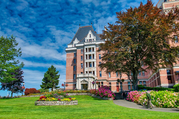 Fototapeta na wymiar Buildings of Victoria on a beautiful summer day, Vancouver Island.
