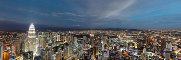 Fototapeta na wymiar Panoramic view of Kuala Lumpur at night
