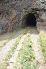 Fototapeta na wymiar imagen de un túnel con el camino marcado