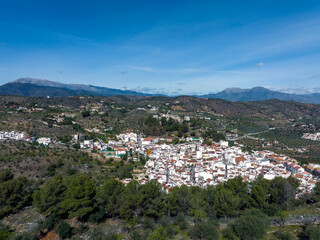 Fototapeta na wymiar vista aérea del municipio de Monda en la provincia de Málaga, España