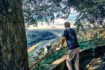 Wunderschöne Panorama Landschaften in Bad Schandau, dem Kurort in der Sächsischen Schweiz....