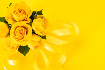 黄色　花　バラ　ブーケ　父の日の花束　背景