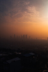 Naklejka premium sunrise over the city
