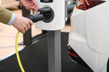 auto voiture electrique recharge borne rechargement batterie autonomie charge prise electricité