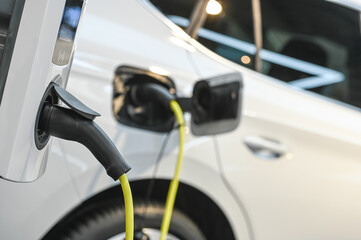 auto voiture electrique recharge borne rechargement batterie autonomie charge prise electricité