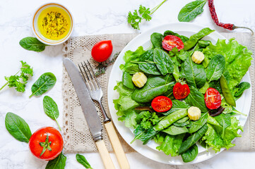 Green Salad with Olive oil and Tomatoes 