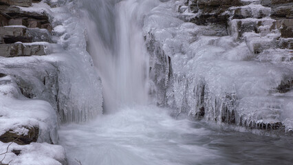 Frozen waterfall - obrazy, fototapety, plakaty