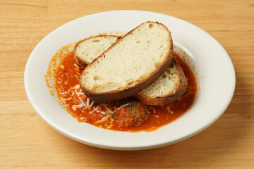 Meatballs with toast