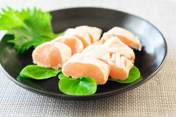 湯引きしたササミ