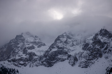Fototapeta na wymiar snowy mountains 