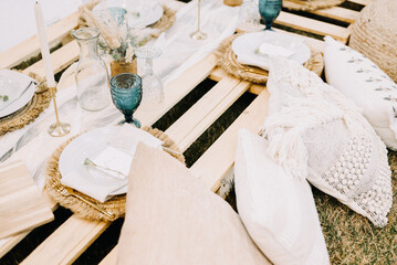 Boho table setting for a picnic - obrazy, fototapety, plakaty