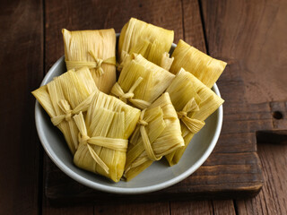 Lepet Jagung is a traditional Indonesian snack that is often found in Central Java, Indonesia, made from corn and grated coconut and wrapped in corn husks and steamed.

