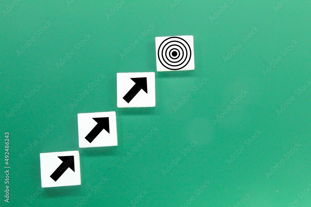 Poster white squares with arrow icons pointing to the target or the concept of the path to success