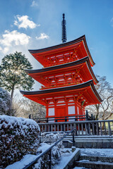 日本の冬　雪の京都・清水寺子安塔
